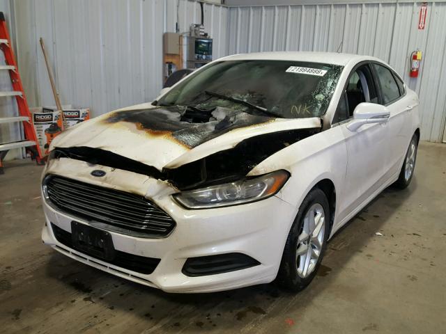 3FA6P0HR8DR290279 - 2013 FORD FUSION SE WHITE photo 2