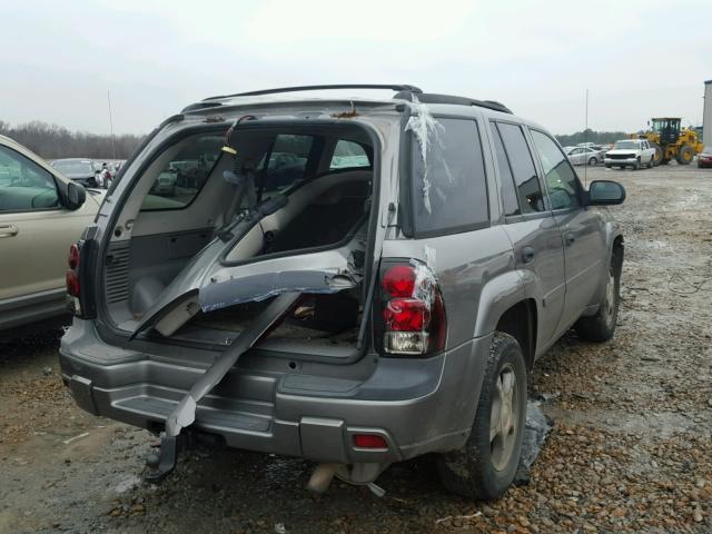 1GNDS13SX82201832 - 2008 CHEVROLET TRAILBLAZE GRAY photo 4