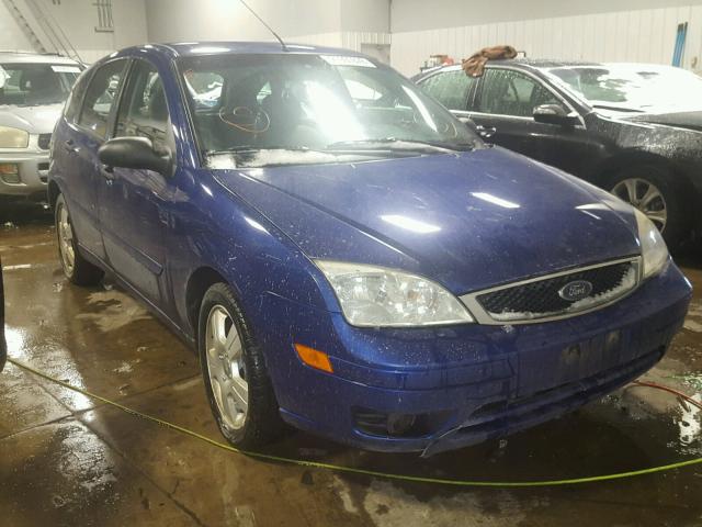 3FAFP37N65R100321 - 2005 FORD FOCUS ZX5 BLUE photo 1