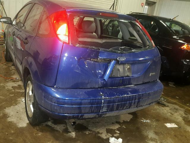 3FAFP37N65R100321 - 2005 FORD FOCUS ZX5 BLUE photo 10