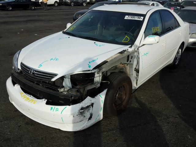 4T1BE32K65U423106 - 2005 TOYOTA CAMRY LE WHITE photo 2