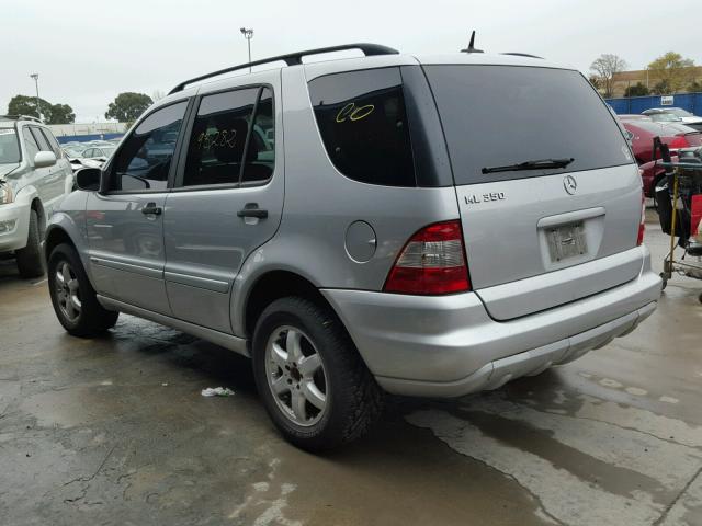 4JGAB57E34A494072 - 2004 MERCEDES-BENZ ML 350 SILVER photo 3