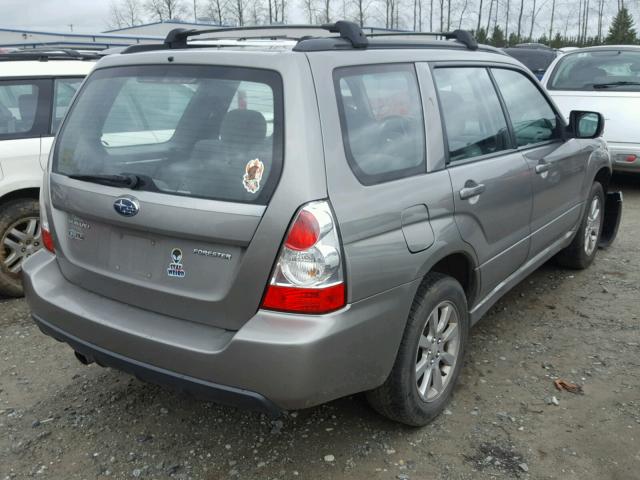 JF1SG65626H744493 - 2006 SUBARU FORESTER 2 GRAY photo 4