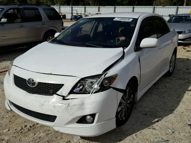 1NXBU4EE0AZ274474 - 2010 TOYOTA COROLLA BA WHITE photo 2