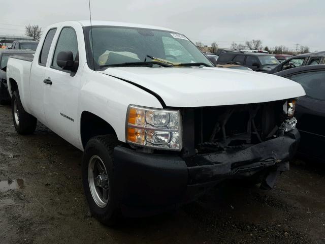 1GCRCPEX5BZ394915 - 2011 CHEVROLET SILVERADO WHITE photo 1