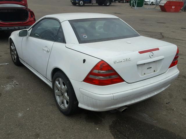 WDBKK49FX1F185379 - 2001 MERCEDES-BENZ SLK 230 KO WHITE photo 3