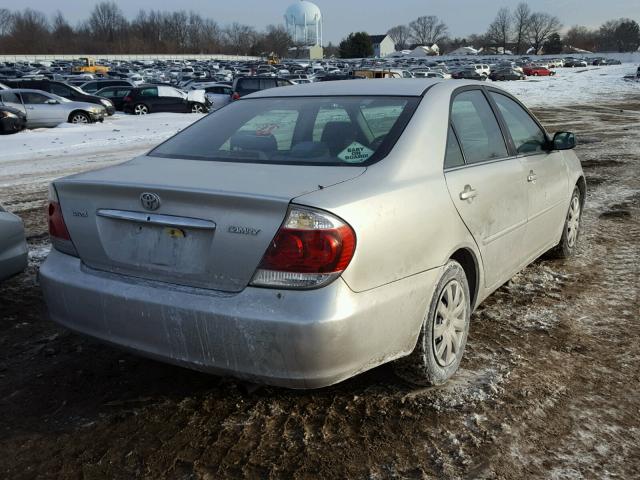 4T1BE32K75U963872 - 2005 TOYOTA CAMRY LE GRAY photo 4