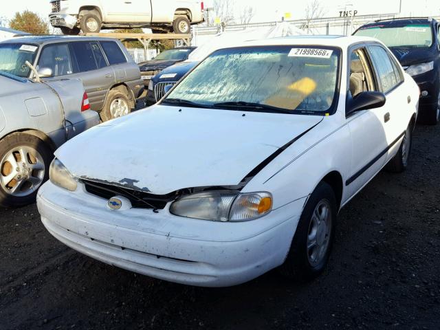 1Y1SK5489XZ402892 - 1999 CHEVROLET GEO PRIZM WHITE photo 2