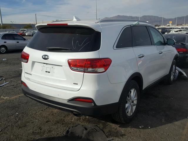 5XYPG4A31HG238469 - 2017 KIA SORENTO LX WHITE photo 4