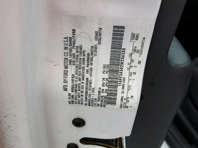 1FAFP34302W206288 - 2002 FORD FOCUS SE WHITE photo 10