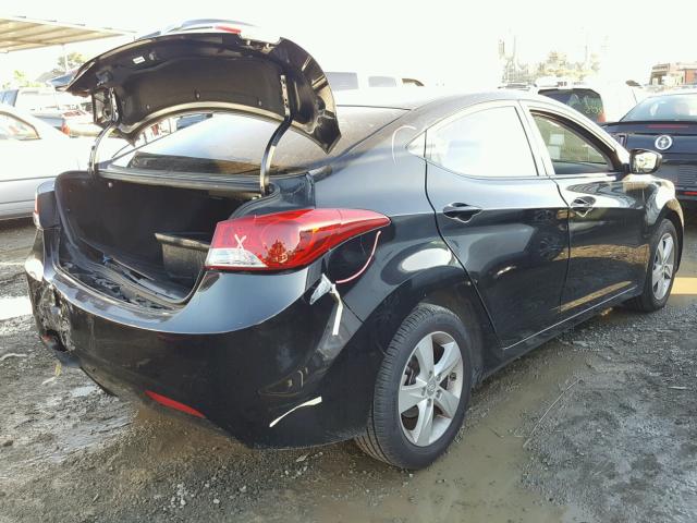 KMHDH4AE1DU555660 - 2013 HYUNDAI ELANTRA GL BLACK photo 4