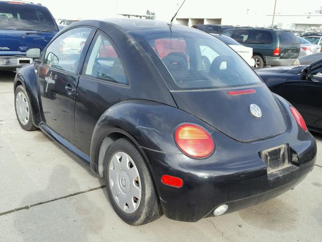 3VWBC21C2YM402967 - 2000 VOLKSWAGEN NEW BEETLE 黑色 照片 3
