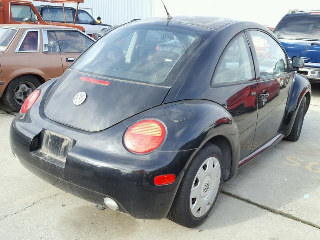3VWBC21C2YM402967 - 2000 VOLKSWAGEN NEW BEETLE 黑色 照片 4