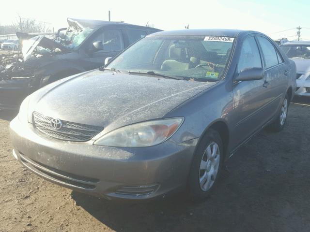 4T1BE32K14U837375 - 2004 TOYOTA CAMRY LE GRAY photo 2