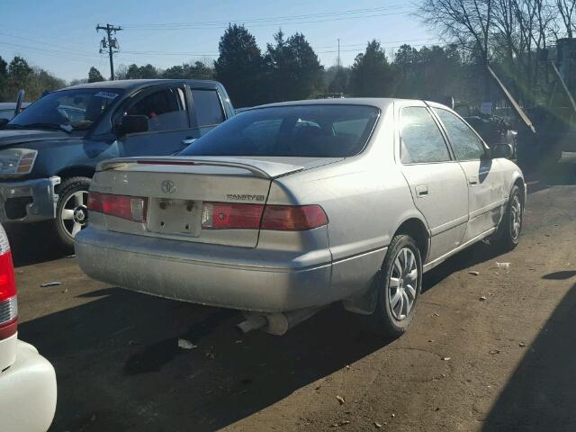 4T1BG22K71U051127 - 2001 TOYOTA CAMRY CE GRAY photo 4