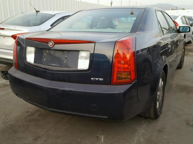 1G6DM577140101563 - 2004 CADILLAC CTS BLUE photo 4