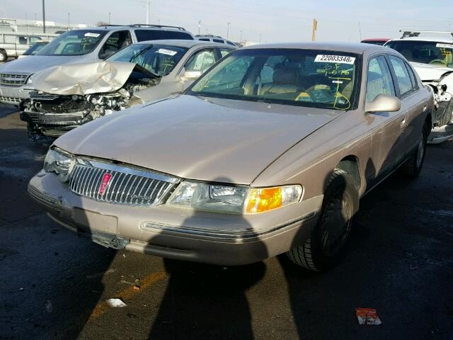 1LNLM97V8VY632322 - 1997 LINCOLN CONTINENTA GOLD photo 2