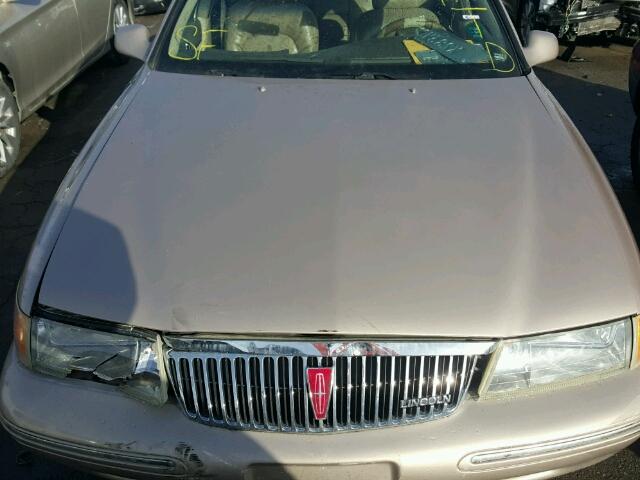 1LNLM97V8VY632322 - 1997 LINCOLN CONTINENTA GOLD photo 7