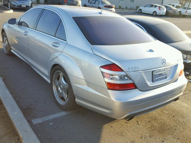 WDDNG71X27A054626 - 2007 MERCEDES-BENZ S 550 SILVER photo 3