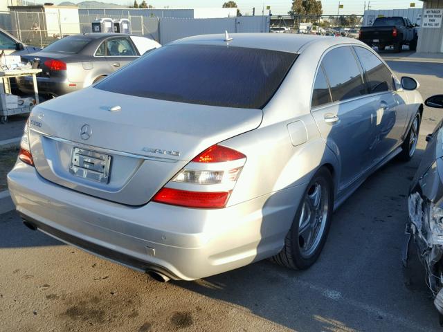 WDDNG71X27A054626 - 2007 MERCEDES-BENZ S 550 SILVER photo 4