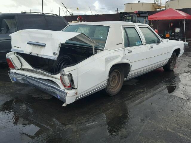 2FABP73F3KX166813 - 1989 FORD CROWN VICT WHITE photo 4