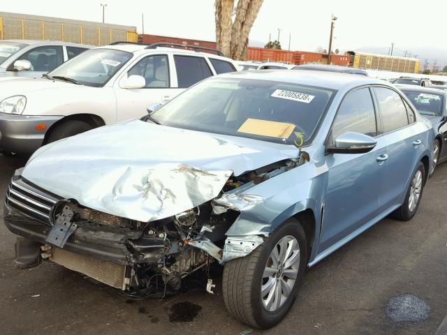 1VWAP7A38CC033183 - 2012 VOLKSWAGEN PASSAT S Azul foto 2