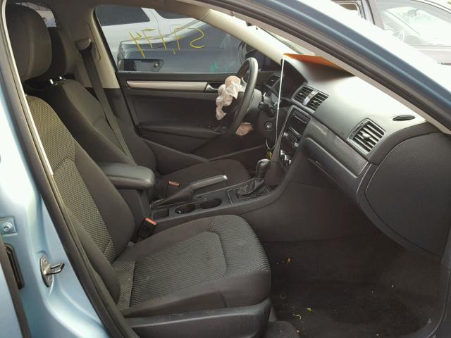 1VWAP7A38CC033183 - 2012 VOLKSWAGEN PASSAT S Azul foto 5