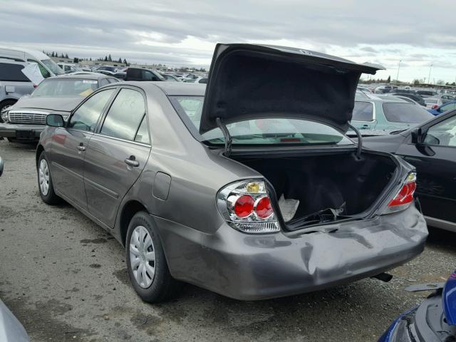 4T1BE32K95U980043 - 2005 TOYOTA CAMRY LE GRAY photo 3