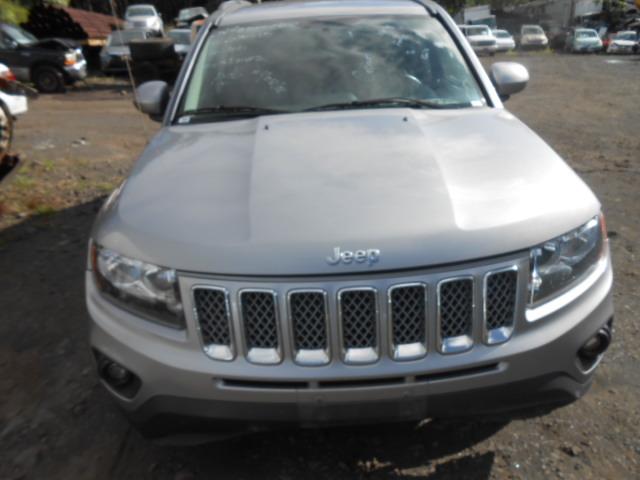 1C4NJCEA3GD636615 - 2016 JEEP COMPASS LA SILVER photo 9