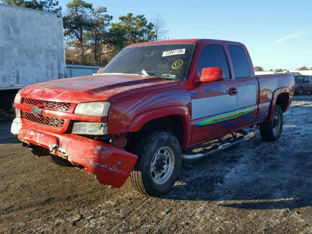 1GCHK29U84E204102 - 2004 CHEVROLET SILVERADO RED photo 2