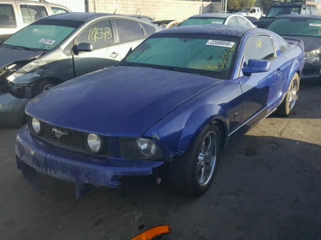 1ZVFT82H255142571 - 2005 FORD MUSTANG GT BLUE photo 2
