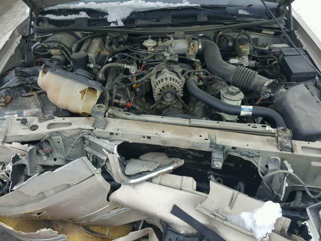 2FAFP74W8WX166067 - 1998 FORD CROWN VICT TAN photo 7