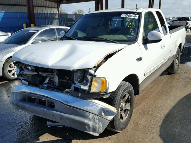 1FTZX17251NB89023 - 2001 FORD F150 WHITE photo 2