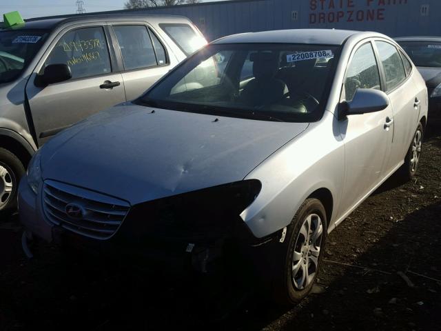 KMHDU4AD5AU846371 - 2010 HYUNDAI ELANTRA BL SILVER photo 2