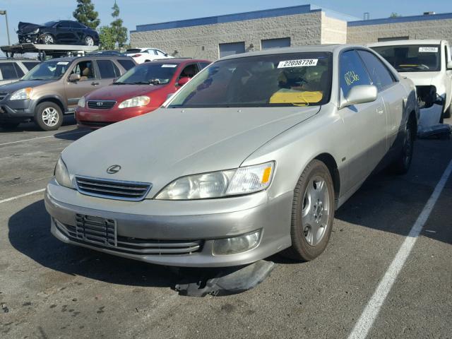 JT8BF28G310309580 - 2001 LEXUS ES 300 GOLD photo 2