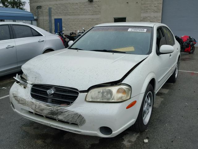 JN1CA31D0YT738536 - 2000 NISSAN MAXIMA GLE WHITE photo 2