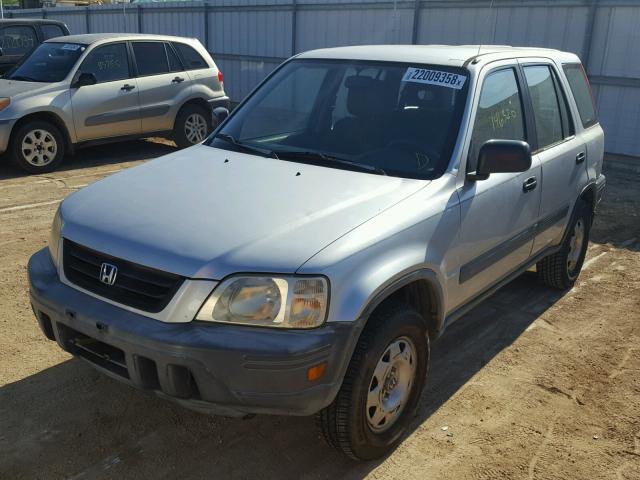 JHLRD1741YC055967 - 2000 HONDA CR-V LX SILVER photo 2