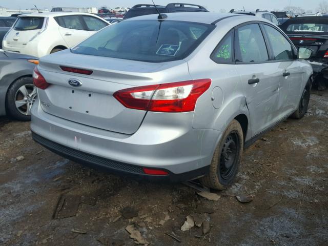 1FAHP3E25CL104695 - 2012 FORD FOCUS S SILVER photo 4