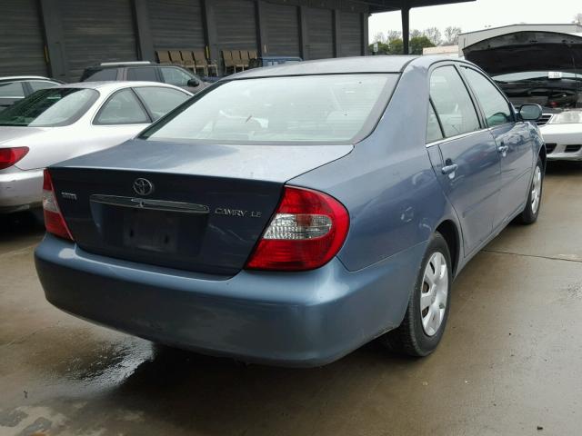 JTDBE32K420011757 - 2002 TOYOTA CAMRY LE ლურჯი ფოტო 4
