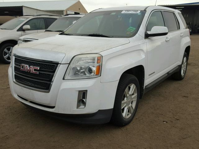 2CTALBEWXA6249312 - 2010 GMC TERRAIN SL WHITE photo 2