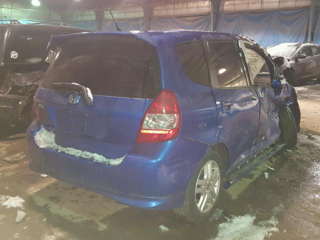 JHMGD38638S062620 - 2008 HONDA FIT SPORT BLUE photo 4