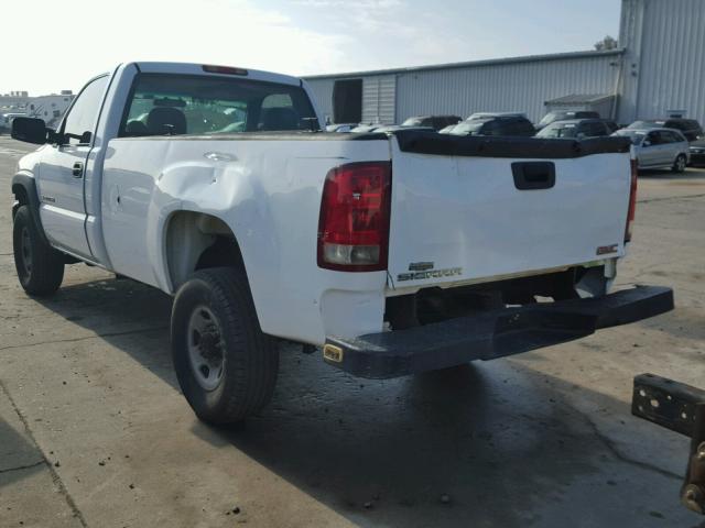 1GDHC24U37E193790 - 2007 GMC SIERRA C25 WHITE photo 3