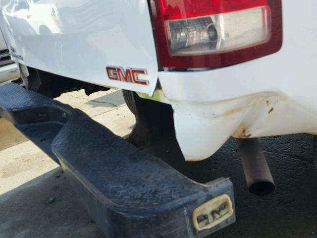 1GDHC24U37E193790 - 2007 GMC SIERRA C25 WHITE photo 9