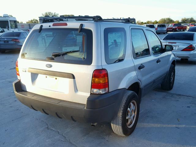 1FMYU02183KA51702 - 2003 FORD ESCAPE XLS SILVER photo 4