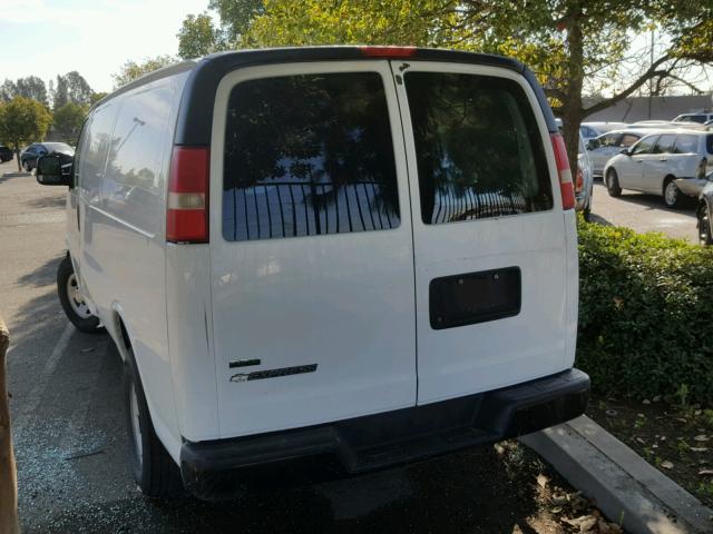 1GCZGFAA6A1171859 - 2010 CHEVROLET EXPRESS G2 WHITE photo 3