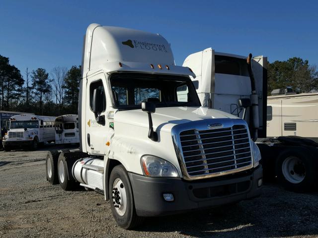 1FUJGEDV3DSBV1083 - 2013 FREIGHTLINER CASCADIA 1 WHITE photo 1