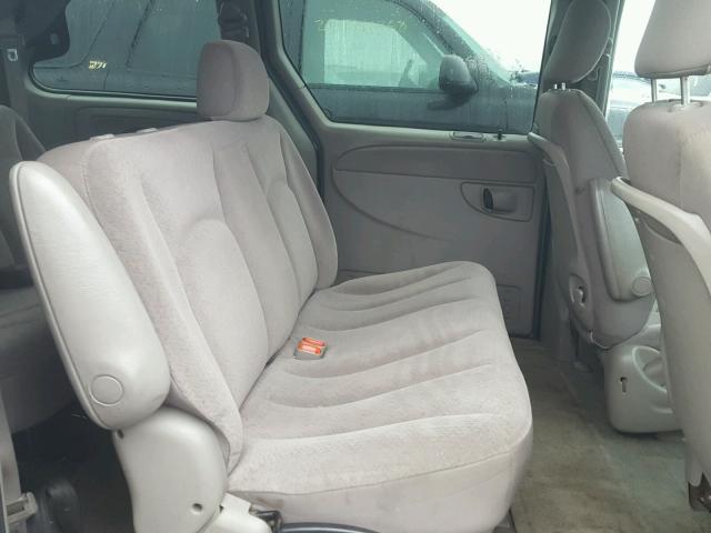 1C8GJ453X2B659098 - 2002 CHRYSLER VOYAGER LX GREEN photo 6