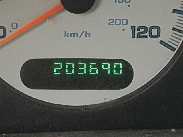 1C8GJ453X2B659098 - 2002 CHRYSLER VOYAGER LX GREEN photo 8