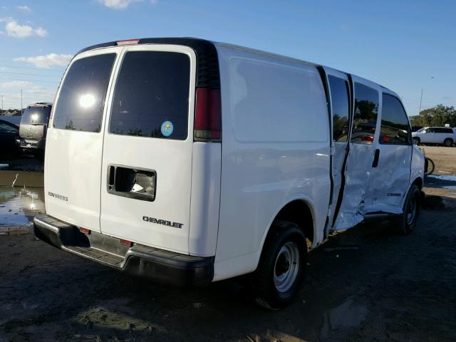 1GCEG15M721172610 - 2002 CHEVROLET EXPRESS G1 WHITE photo 4