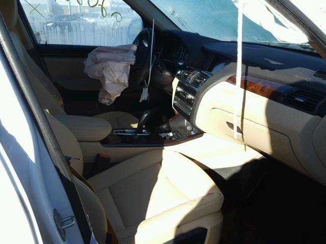 5UXWX9C31H0W76483 - 2017 BMW X3 XDRIVE2 Белый фото 5